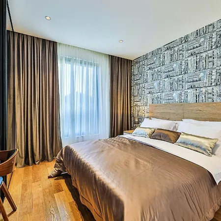 Beautiful In With Kitchen Holiday home *