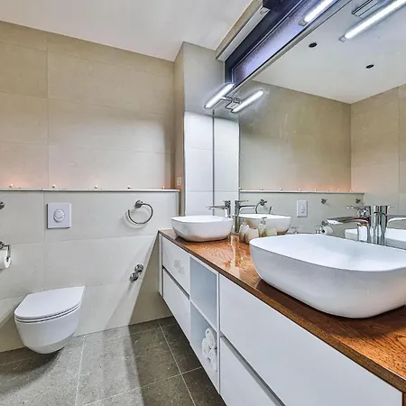 Holiday home Beautiful In With Kitchen